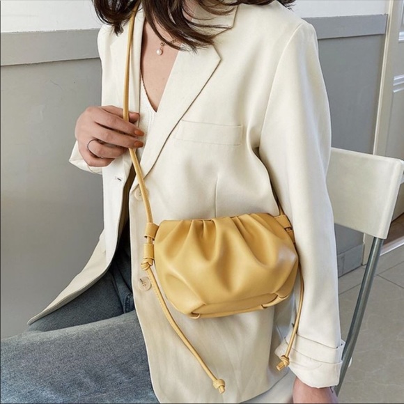 *Host Pick* Elegant vegan leather shoulder bag - Picture 10 of 13